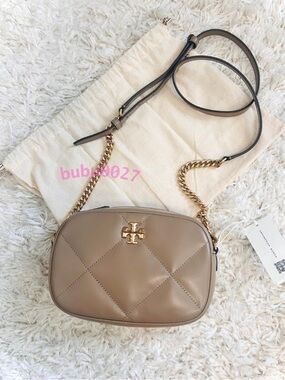 NWT🥨Tory Burch Kira Diamond Quilt Camera Bag Taupe Oak Crossbody Chain 154715